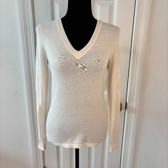 Nic + Zoe V-Neck Sweater Tee in Cream - Size XS - NWOT - Picture 1 of 8